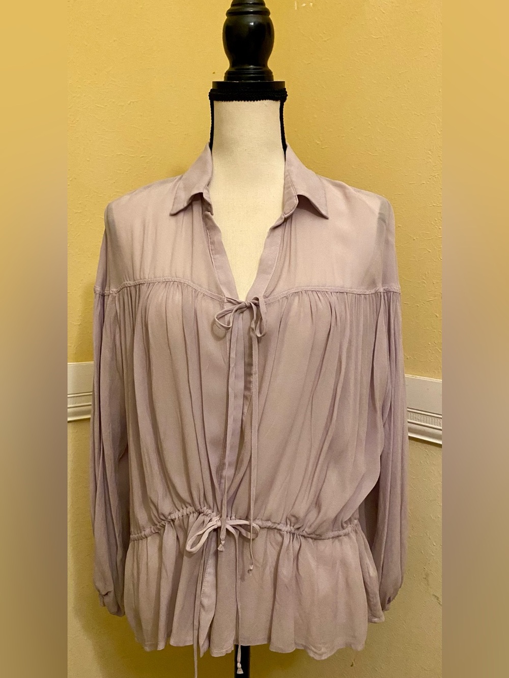 YOUNG FABULOUS & BROKE Lavender Tie-Front Peasant Blouse; Size small; NWOT